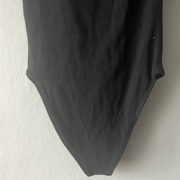 Zara Black Ribbed Ruffle Sleeve Bodysuit Size Small - Picture 6 of 7